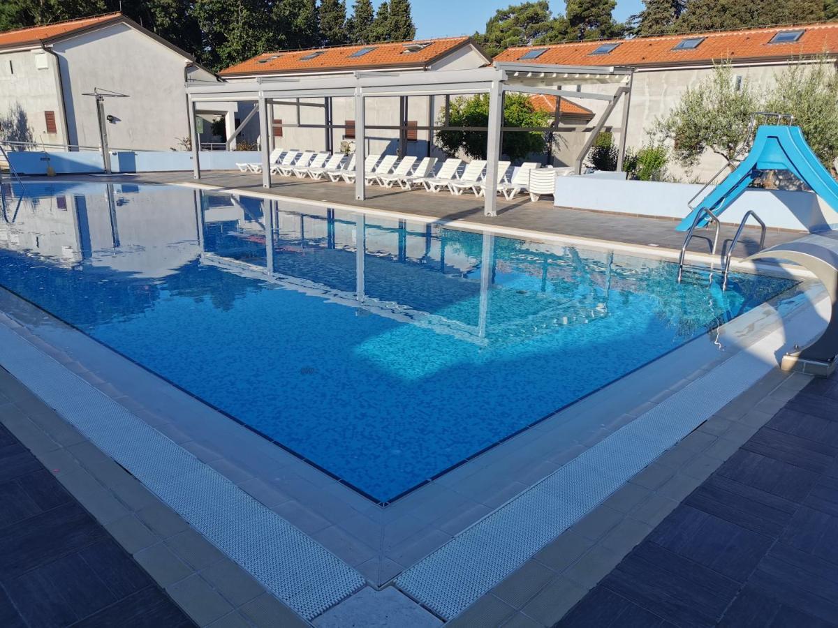 Resort Zatisje Savudrija Buitenkant foto