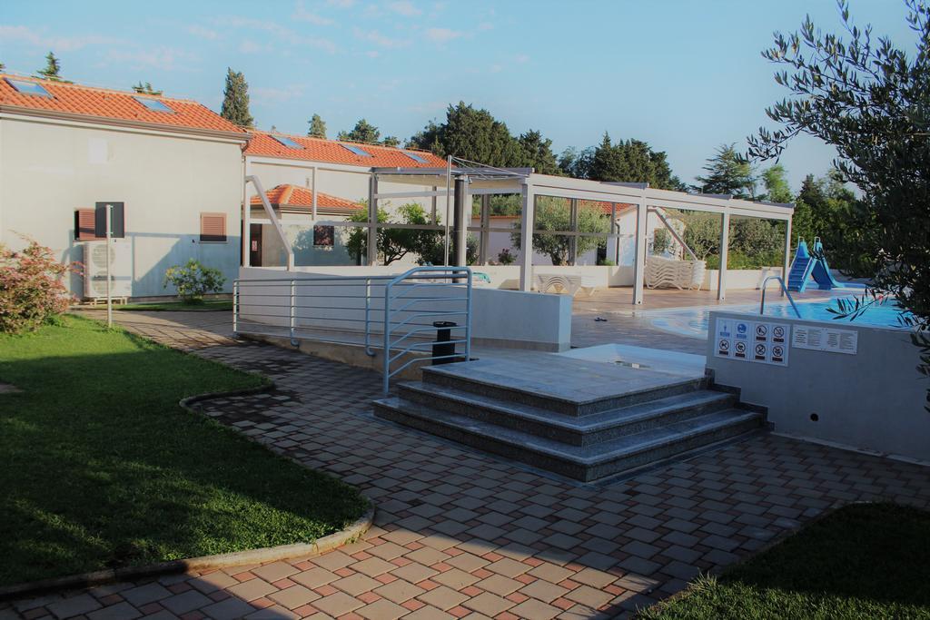 Resort Zatisje Savudrija Buitenkant foto